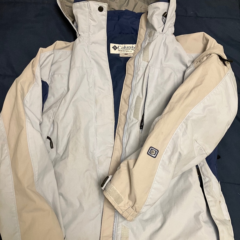 Woman’s Columbia Sportswear Winter Jacket
